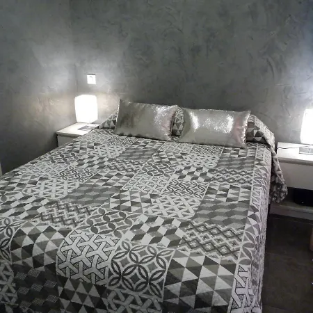 Le Vendome Apartment *