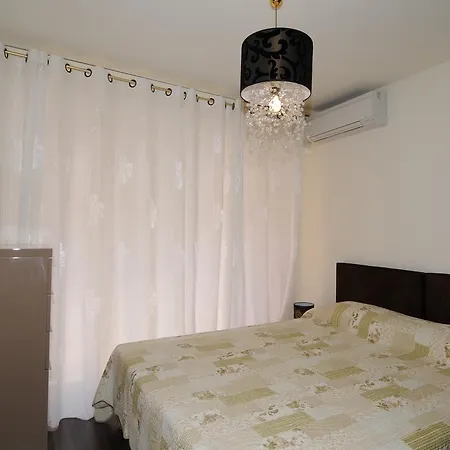 Le Vendome Apartment *